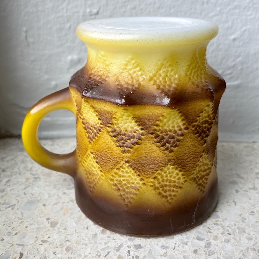 Vintage Fire King Yellow & Brown Diamond Pattern Coffee Mug Milk Glass Anchor - Picture 6 of 7